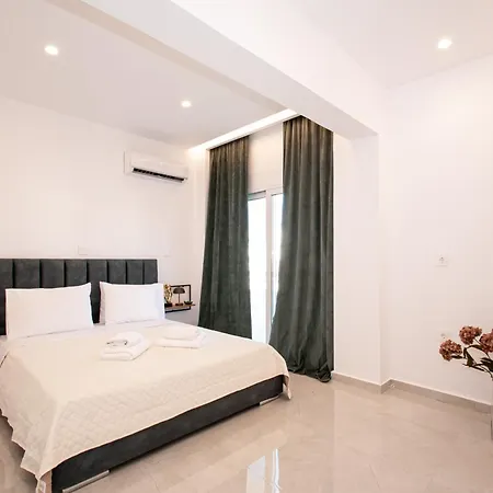 Mika's No1 Apartment *